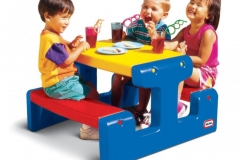 little-tikes-ogromny-stol-piknikowy-stolik-niebieski